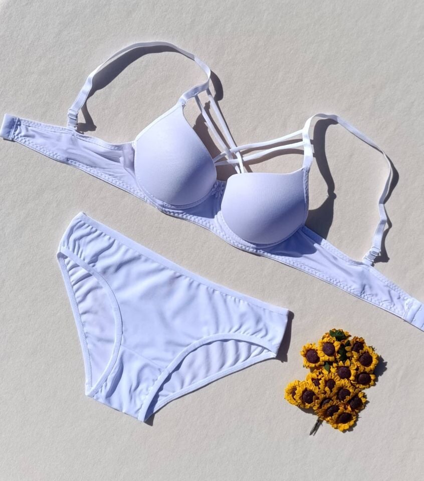 Push Up Dolgulu Çapraz İpli 3'lü  Sütyen Ve Külot Iç Çamaşır Takımı