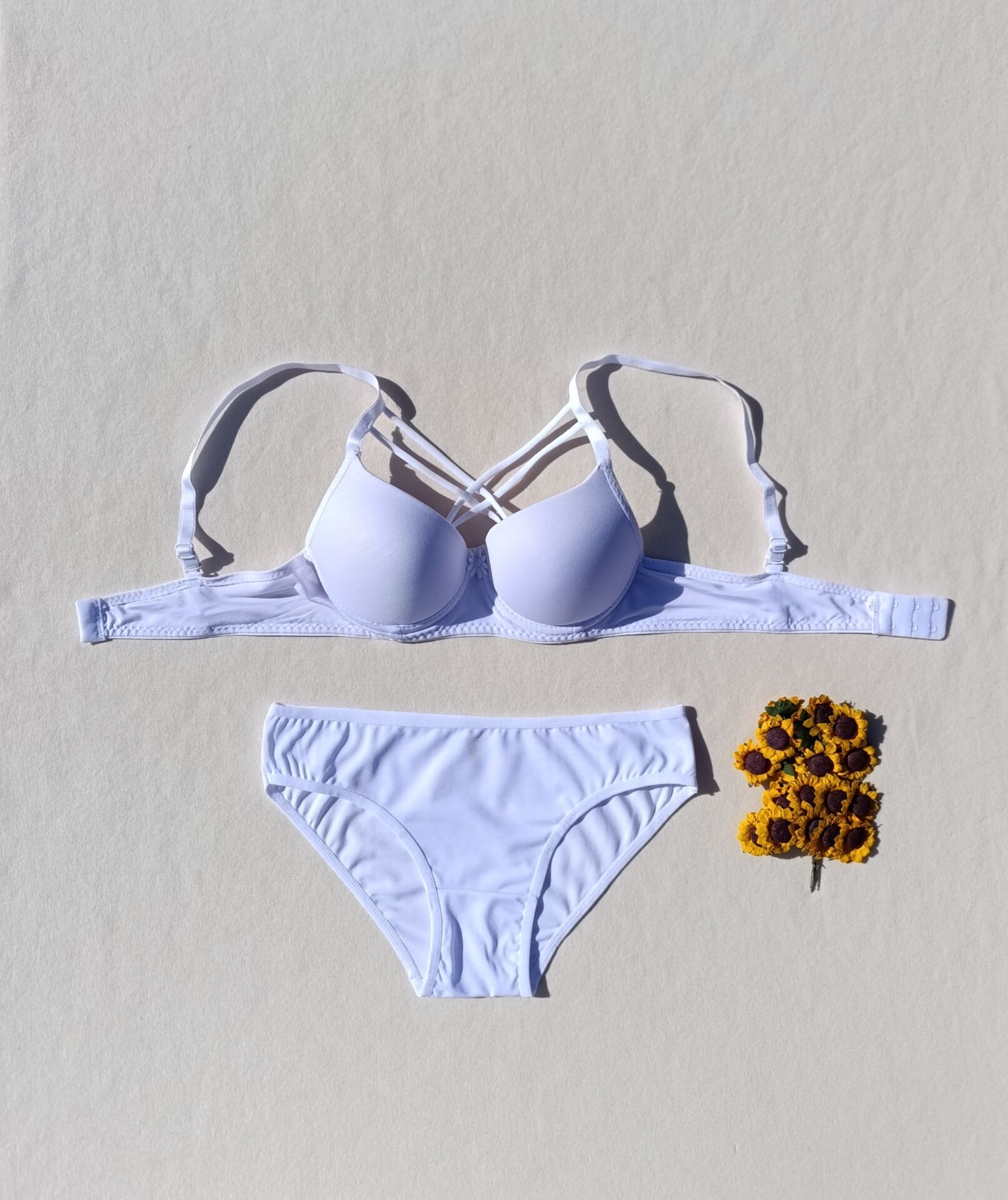 Push Up Dolgulu Çapraz İpli Sütyen Ve Külot İç Çamaşır Takımı