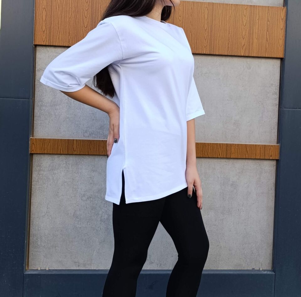 Bisiklet Yaka Düz Yarım Kollu Yırtmaç Detaylı Rahat Kesim Oversize T-shirt-Tişört