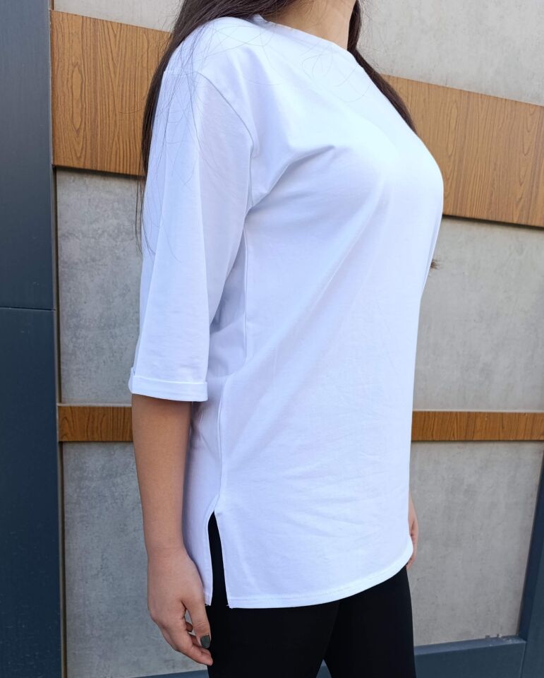 Bisiklet Yaka Düz Yarım Kollu Yırtmaç Detaylı Rahat Kesim Oversize T-shirt-Tişört