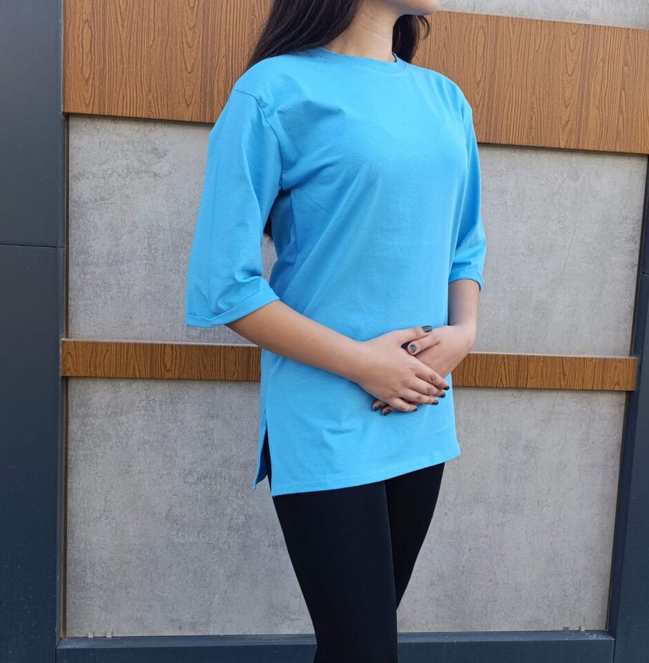 Bisiklet Yaka Düz Yarım Kollu Yırtmaç Detaylı Rahat Kesim Oversize T-shirt-Tişört