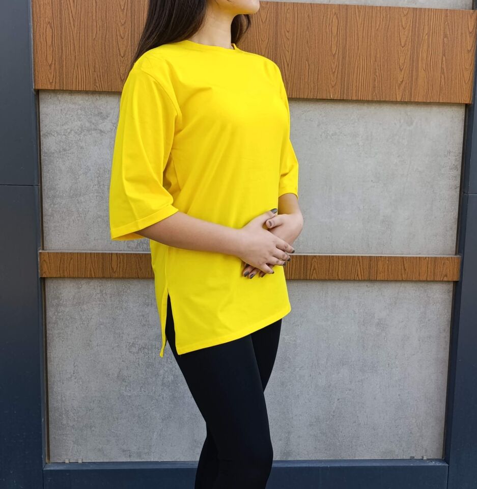 Bisiklet Yaka Düz Yarım Kollu Yırtmaç Detaylı Rahat Kesim Oversize T-shirt-Tişört