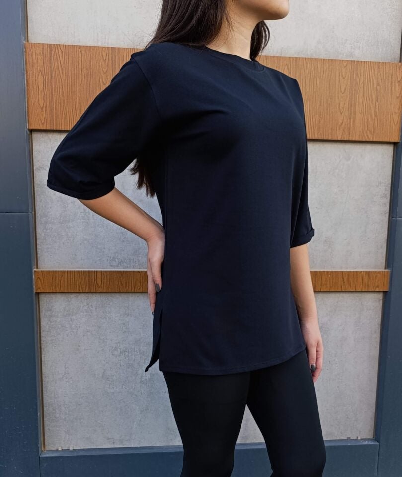 Bisiklet Yaka Düz Yarım Kollu Yırtmaç Detaylı Rahat Kesim Oversize T-shirt-Tişört