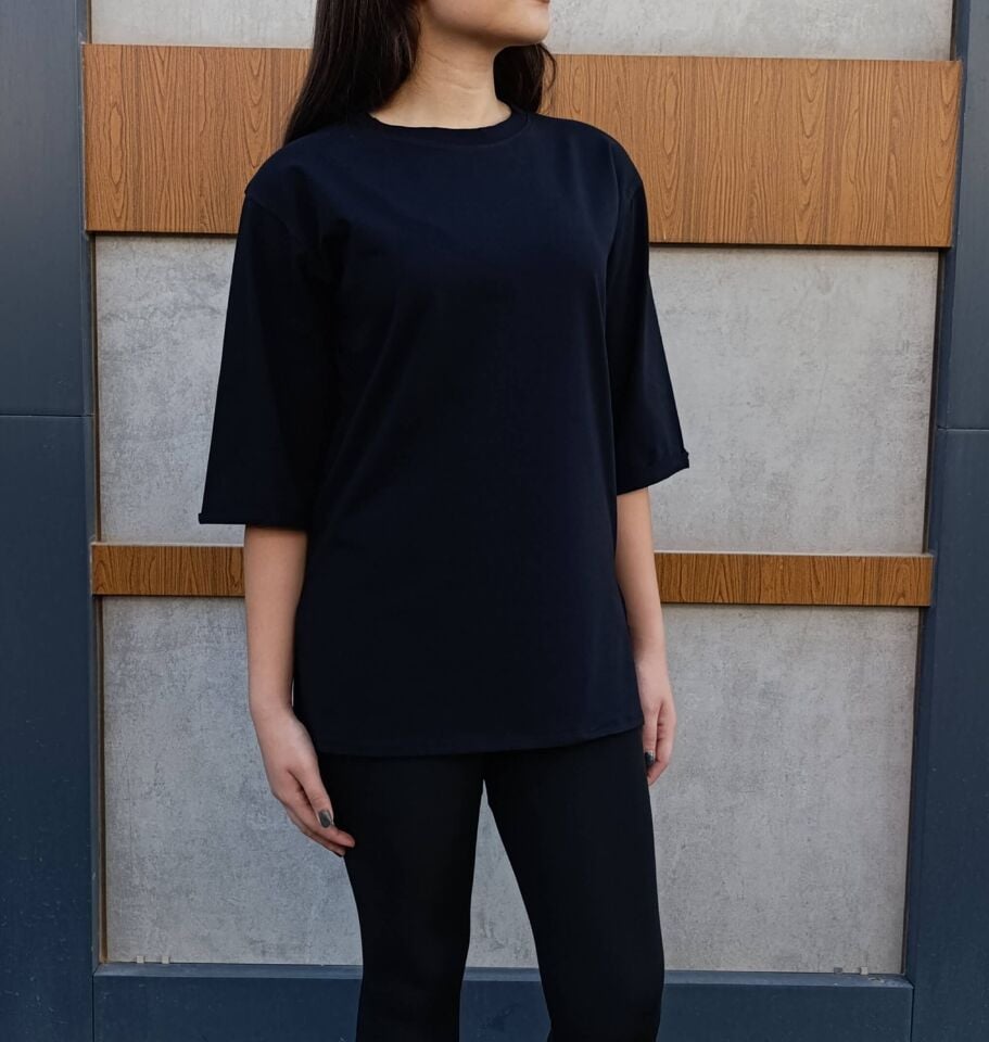 Bisiklet Yaka Düz Yarım Kollu Yırtmaç Detaylı Rahat Kesim Oversize T-shirt-Tişört