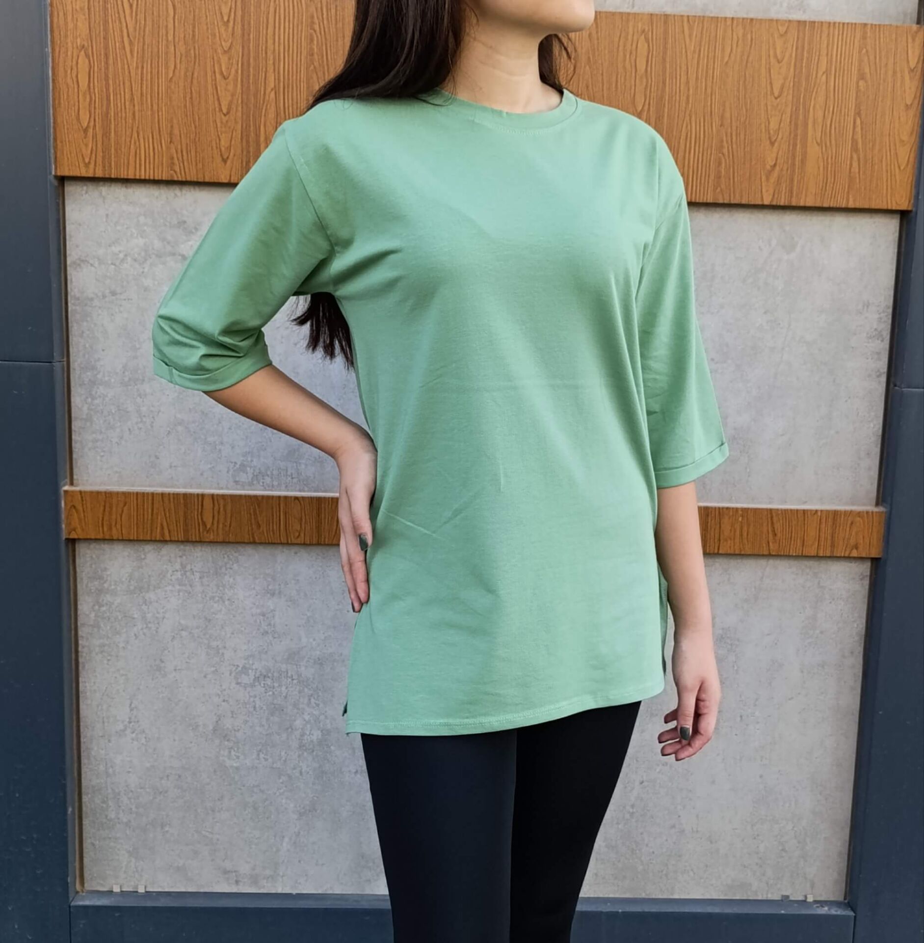 Bisiklet Yaka Düz Yarım Kollu Yırtmaç Detaylı Rahat Kesim Oversize T-shirt-Tişört