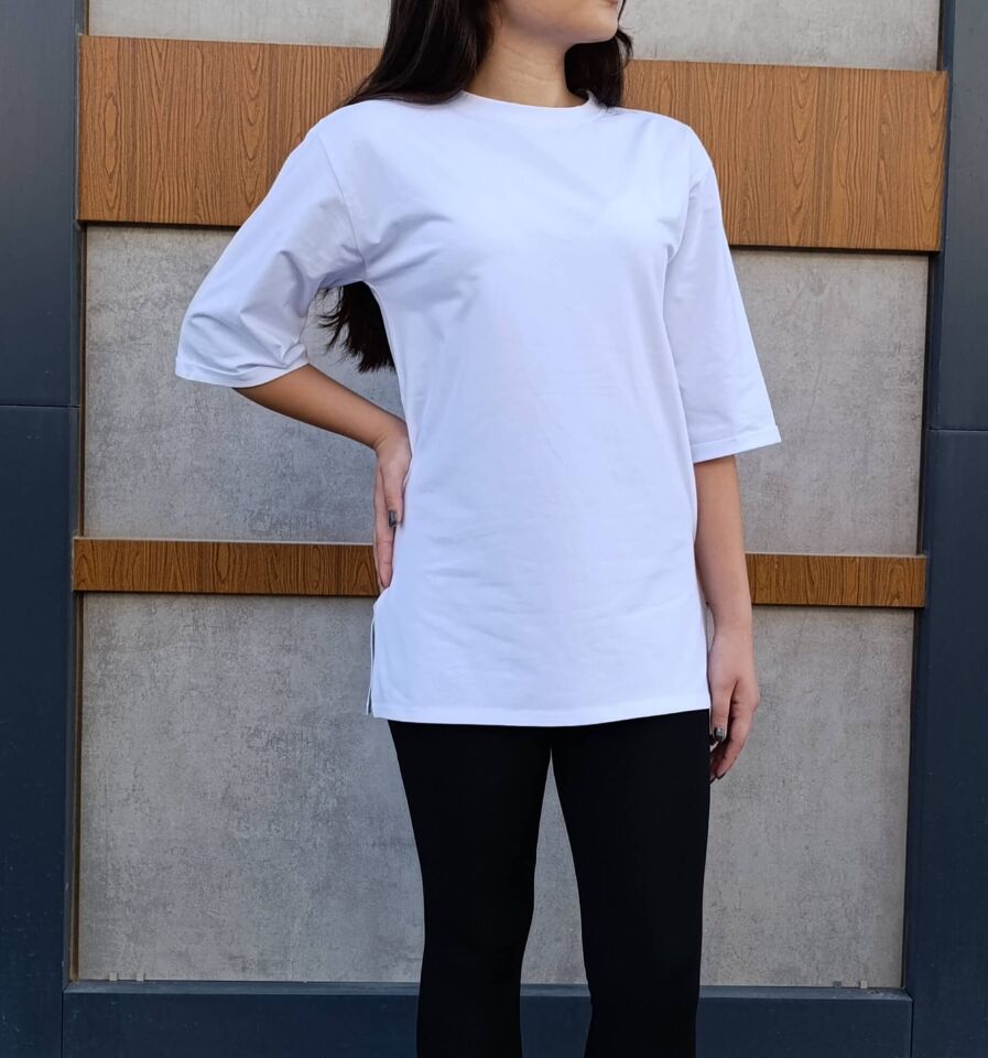 Bisiklet Yaka Düz Yarım Kollu Yırtmaç Detaylı Rahat Kesim Oversize 3'lü T-shirt-Tişört