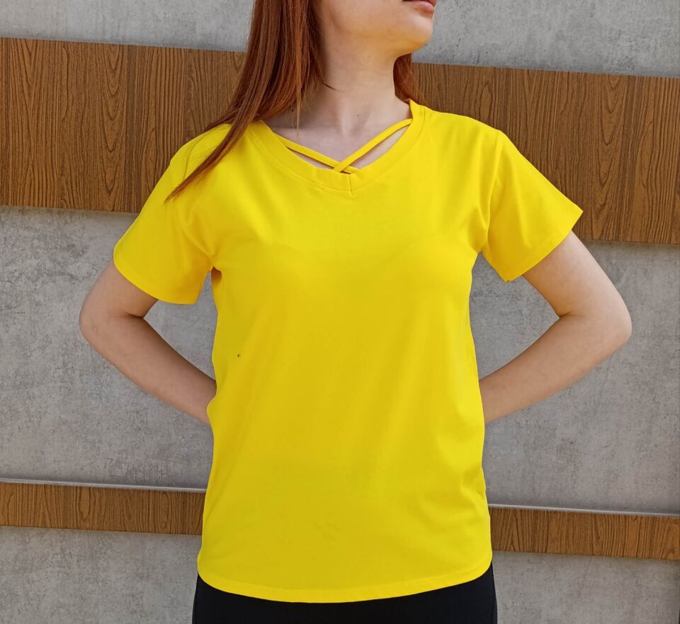 Kadın V Yaka İp Detaylı Rahat Kesim T-Shirt-Tişört