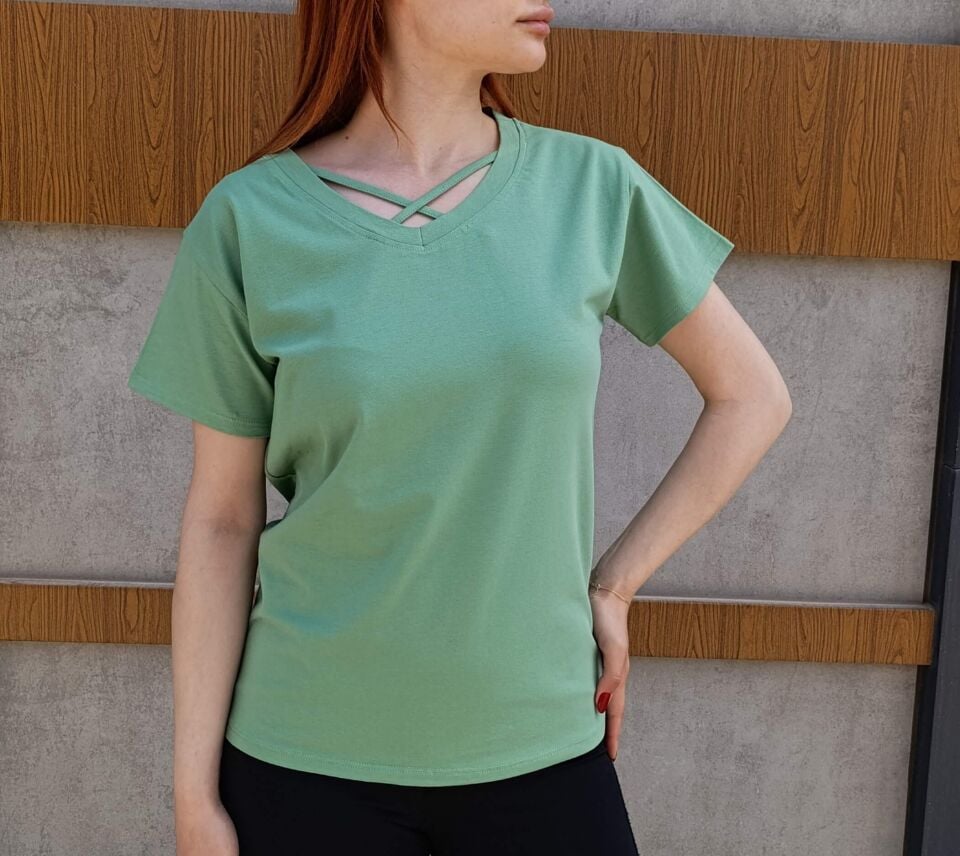 Kadın V Yaka İp Detaylı Rahat Kesim T-Shirt-Tişört