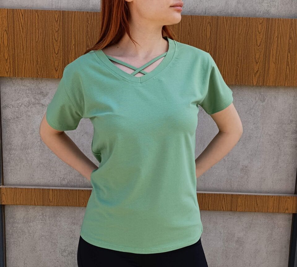 Kadın V Yaka İp Detaylı Rahat Kesim T-Shirt-Tişört