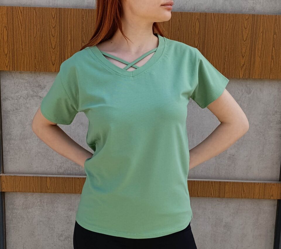 Kadın V Yaka İp Detaylı Rahat Kesim T-Shirt-Tişört