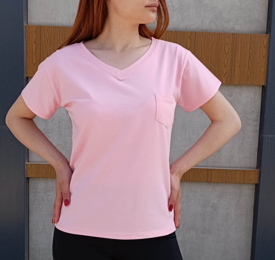 V Yaka Cep Detaylı Basic Kadın T-shirt-Tişört