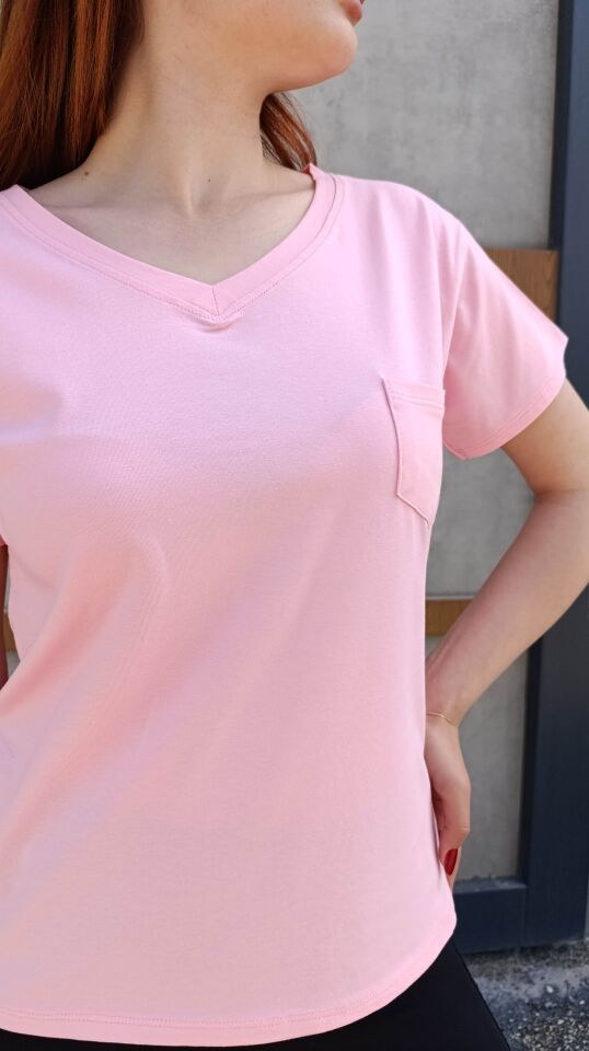 V Yaka Cep Detaylı Basic Kadın T-shirt-Tişört