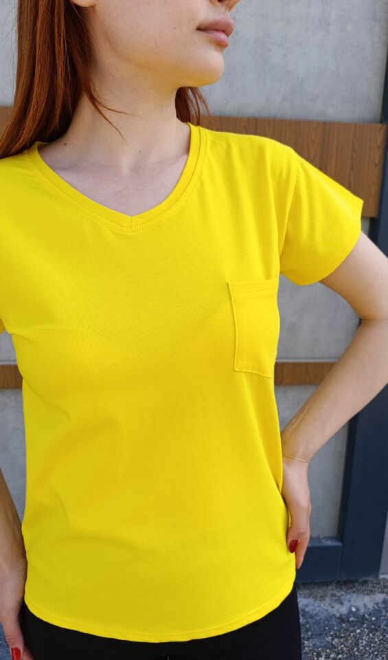 V Yaka Cep Detaylı Basic Kadın T-shirt-Tişört