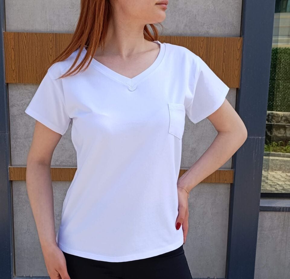 V Yaka Cep Detaylı Basic Kadın T-shirt-Tişört