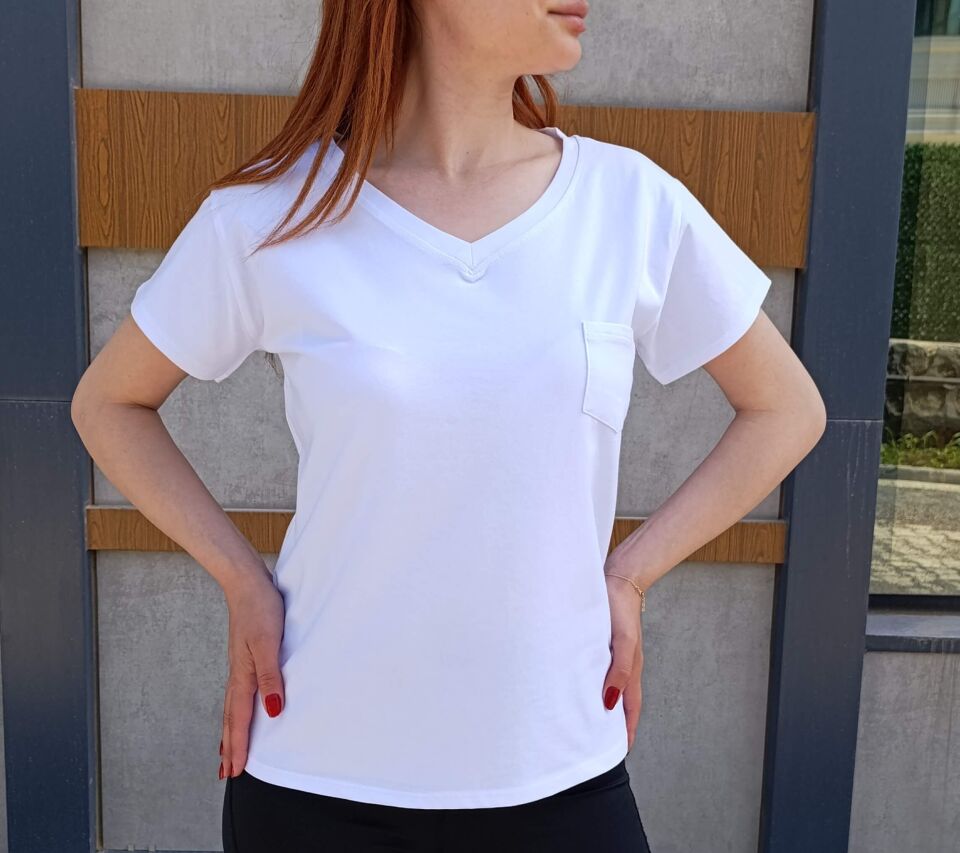 V Yaka Cep Detaylı Basic Kadın T-shirt-Tişört