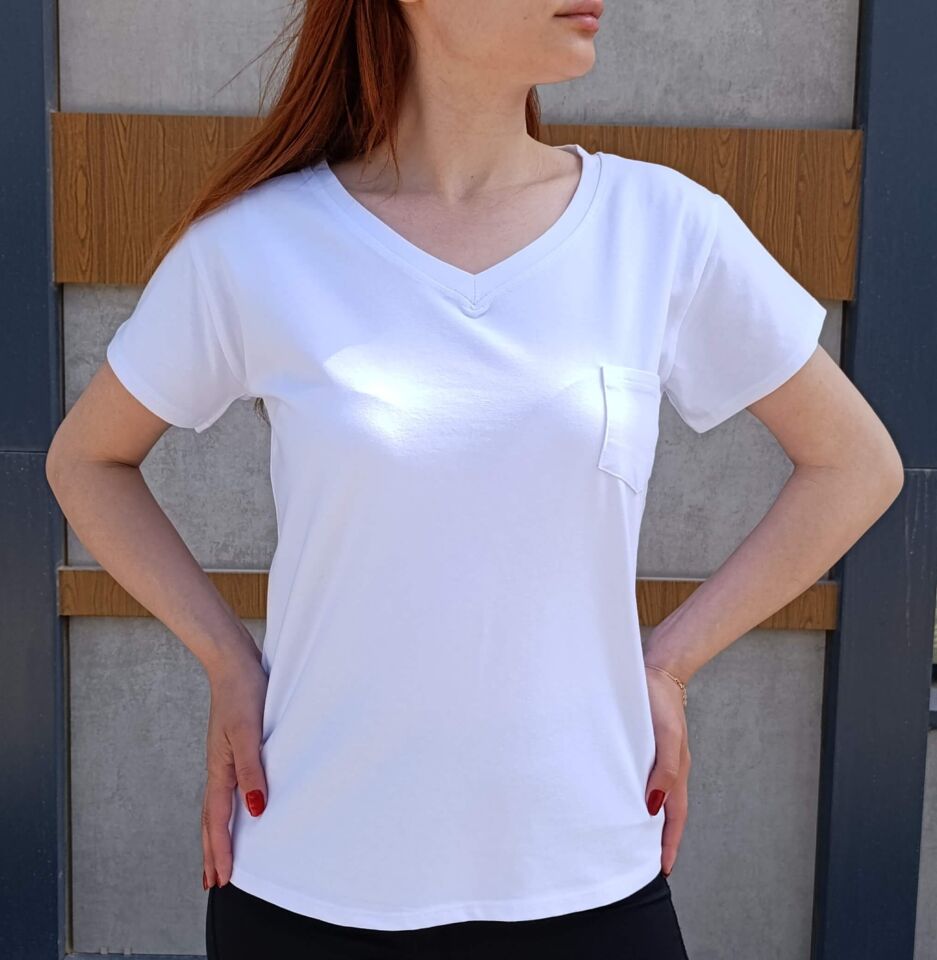 V Yaka Cep Detaylı Basic Kadın T-shirt-Tişört