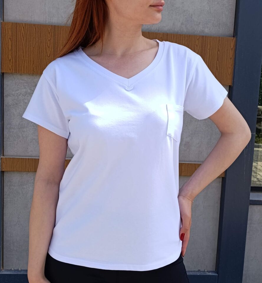V Yaka Cep Detaylı Basic Kadın T-shirt-Tişört