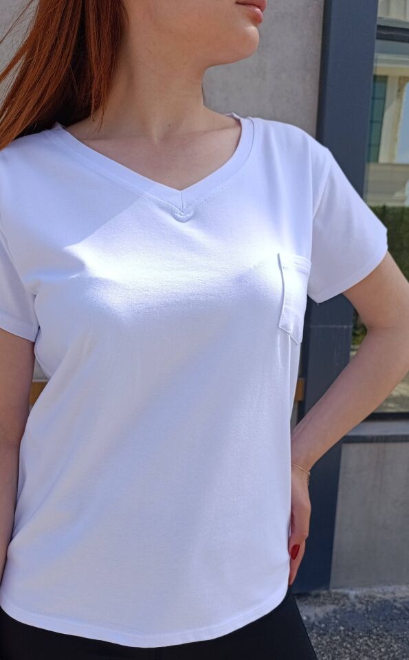 V Yaka Cep Detaylı Basic Kadın T-shirt-Tişört