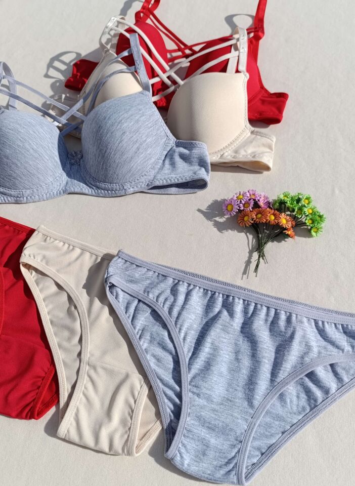 İçi Boş Kaplı Balenli Dolgusuz Çapraz İpli 3'lü Sütyen Ve Külot Iç Çamaşır Takımı ( İçi Boş )