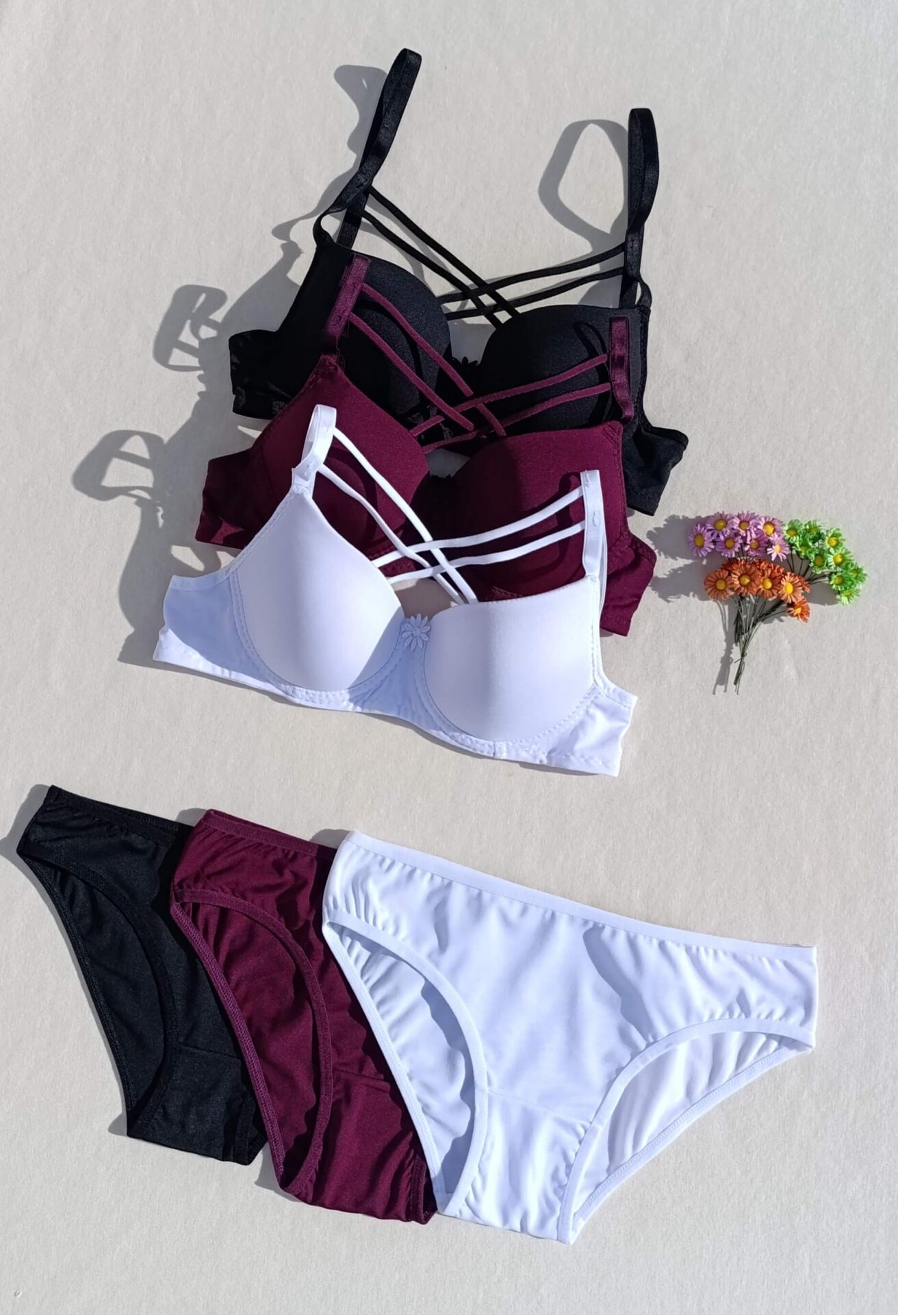 İçi Boş Kaplı Balenli Dolgusuz Çapraz İpli 3'lü Sütyen Ve Külot Iç Çamaşır Takımı ( İçi Boş )