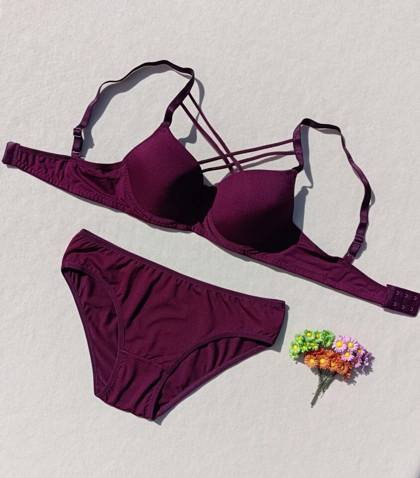 İçi Boş Kaplı Balenli Dolgusuz Çapraz İpli 3'lü Sütyen Ve Külot Iç Çamaşır Takımı ( İçi Boş )