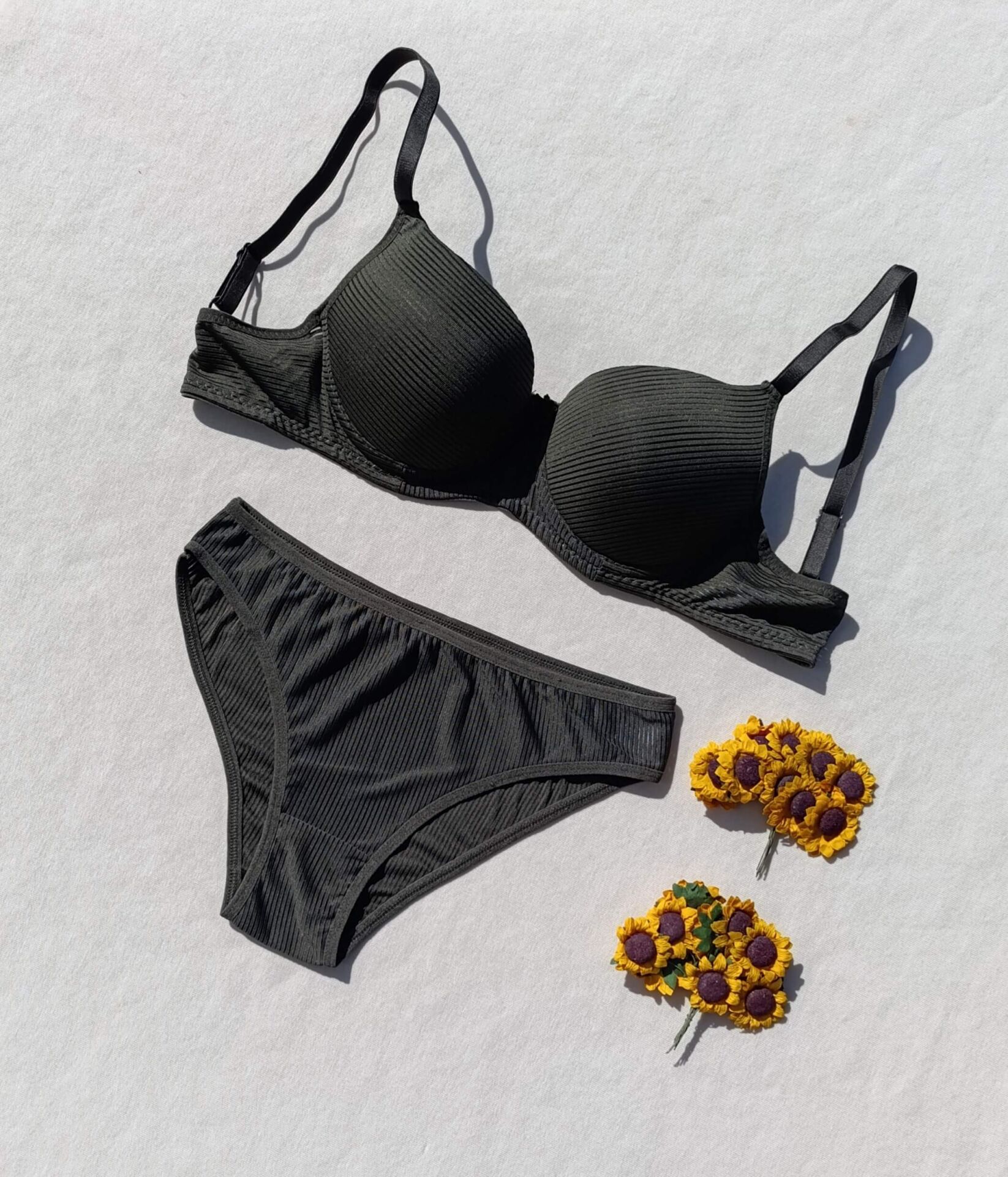 Fitilli Dolgulu Mürdüm Sütyen Ve Külot İç Çamaşır Takımı