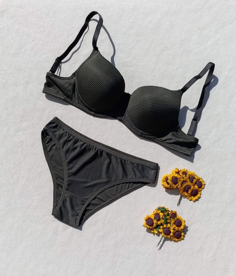 Fitilli Dolgulu Mürdüm Sütyen Ve Külot İç Çamaşır Takımı