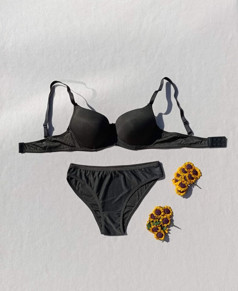 Fitilli Dolgulu Mürdüm Sütyen Ve Külot İç Çamaşır Takımı