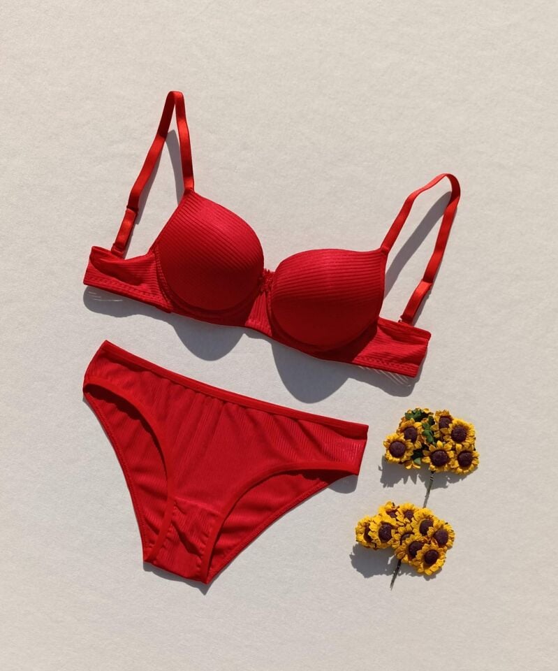 Fitilli Dolgulu Mürdüm Sütyen Ve Külot İç Çamaşır Takımı