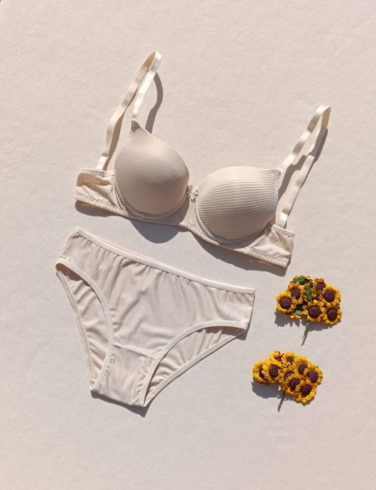 Fitilli Dolgulu Mürdüm Sütyen Ve Külot İç Çamaşır Takımı