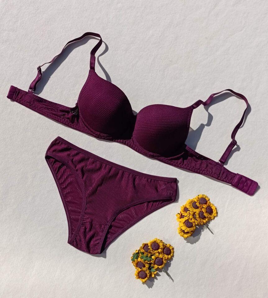 Fitilli Dolgulu 3'lü Sütyen Ve Külot Iç Çamaşır Takımı