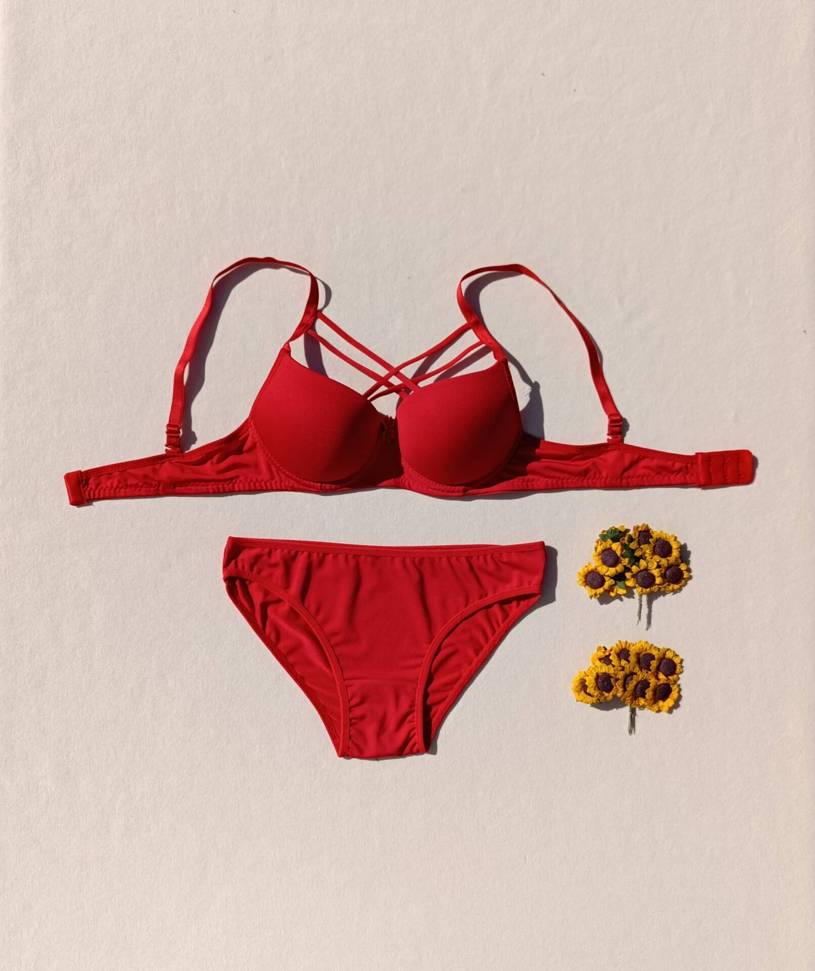 Push Up Dolgulu Çapraz İpli Sütyen Ve Külot İç Çamaşır Takımı