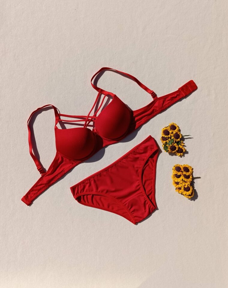 Push Up Dolgulu Çapraz İpli Sütyen Ve Külot İç Çamaşır Takımı