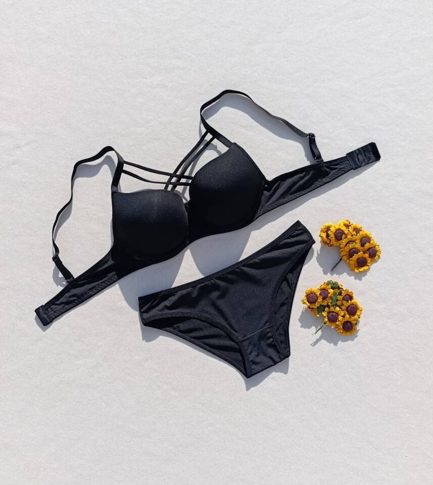 Push Up Dolgulu Çapraz İpli Sütyen Ve Külot İç Çamaşır Takımı