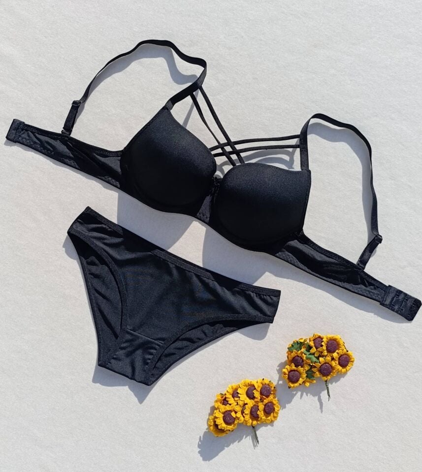Push Up Dolgulu Çapraz İpli Sütyen Ve Külot İç Çamaşır Takımı