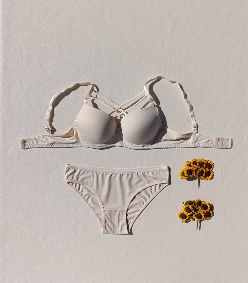 Push Up Dolgulu Çapraz İpli Sütyen Ve Külot İç Çamaşır Takımı