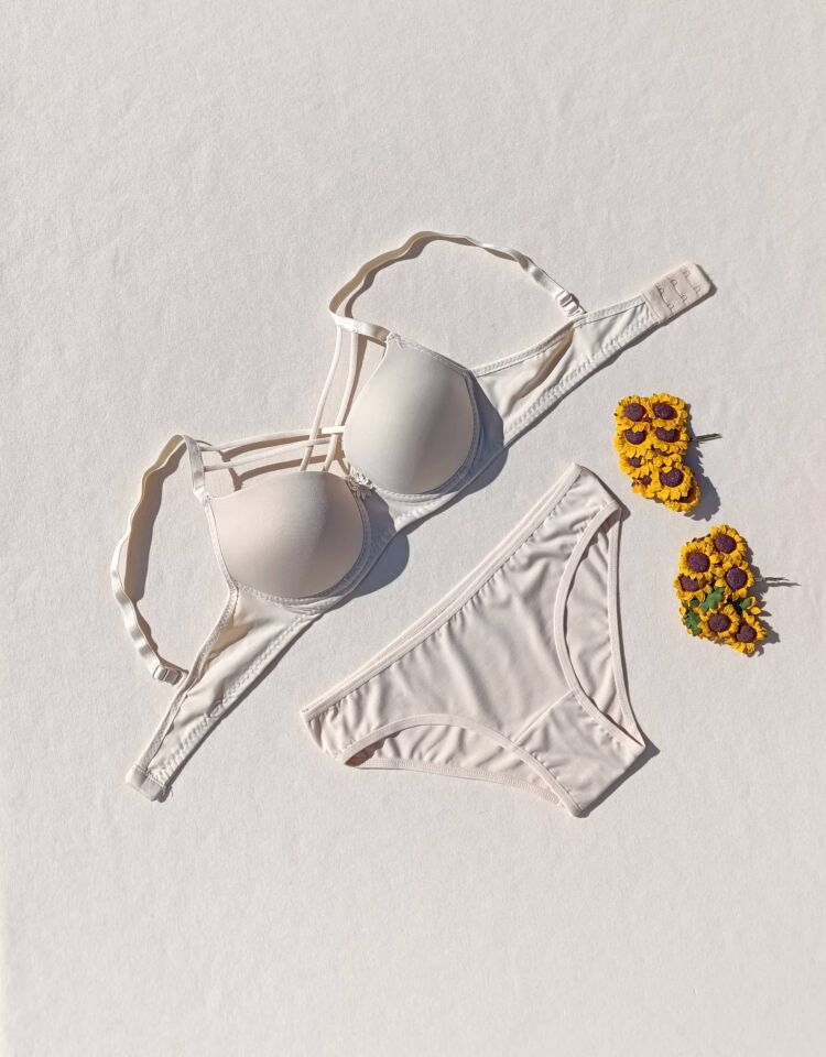 Push Up Dolgulu Çapraz İpli Sütyen Ve Külot İç Çamaşır Takımı