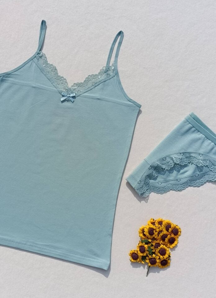 Dantelli 4'lü Kadın Atlet Külot İç Çamaşır Takımı