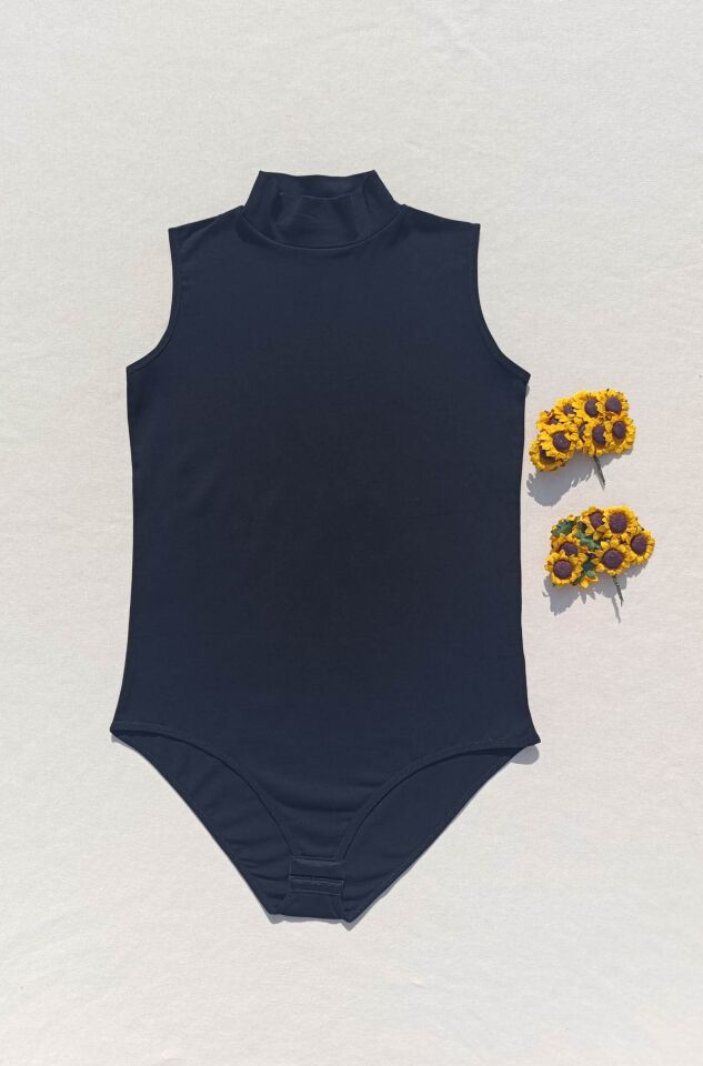 Sıfır Kol Balıkçı Yaka ÇıtÇıtlı Kadın Siyah, Beyaz 2 'li Atlet-Body