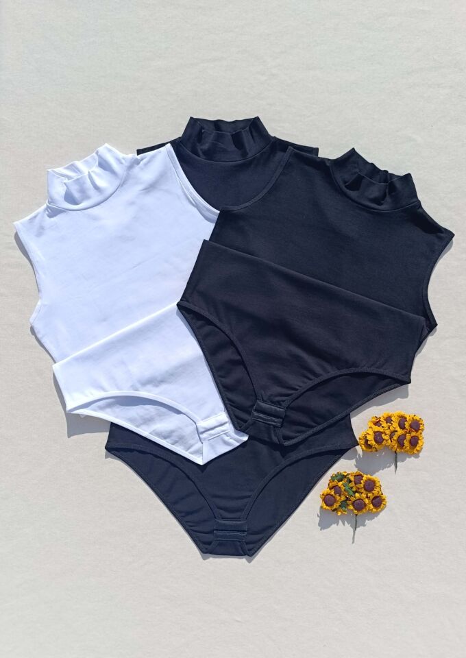 Sıfır Kol Balıkçı Yaka Siyah, Beyaz Çıtçıtlı 3'lü Kadın Atlet-body