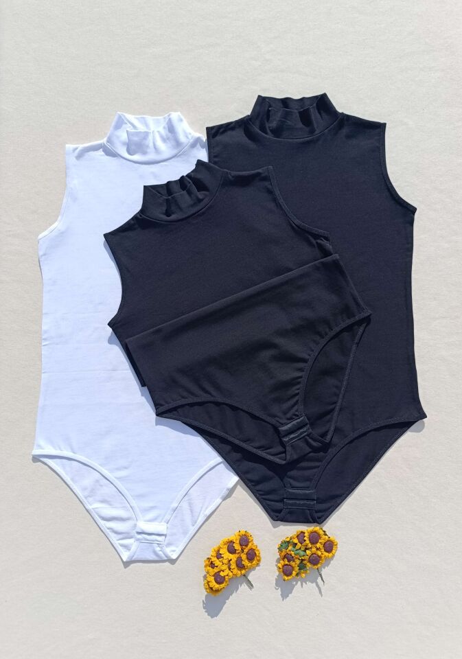 Sıfır Kol Balıkçı Yaka Siyah, Beyaz Çıtçıtlı 3'lü Kadın Atlet-body