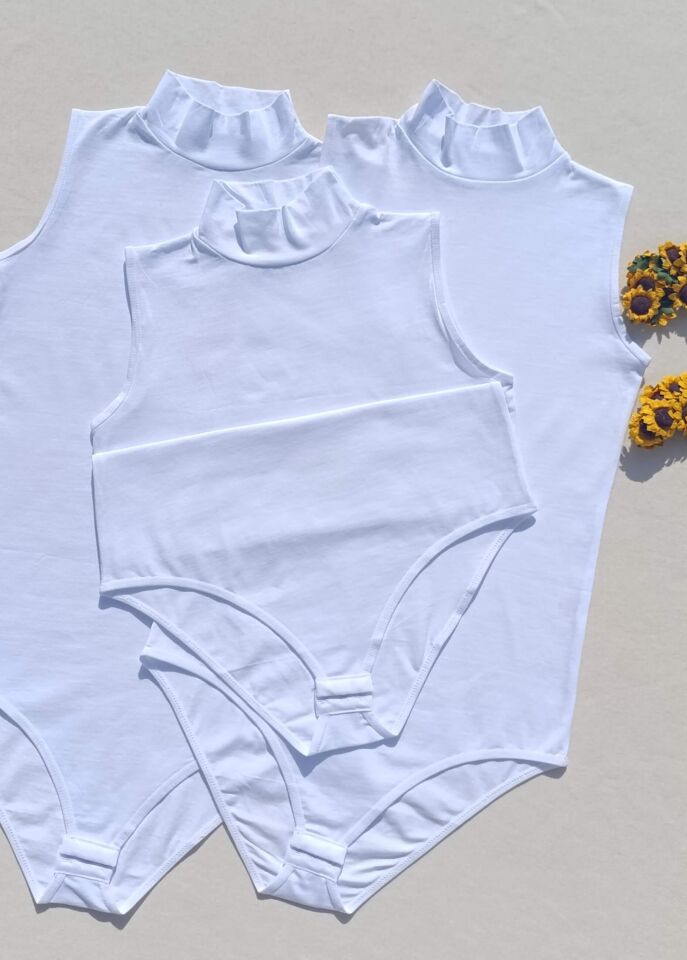 Sıfır Kol Balıkçı Yaka  Beyaz Çıtçıtlı 3'lü Kadın Atlet-body