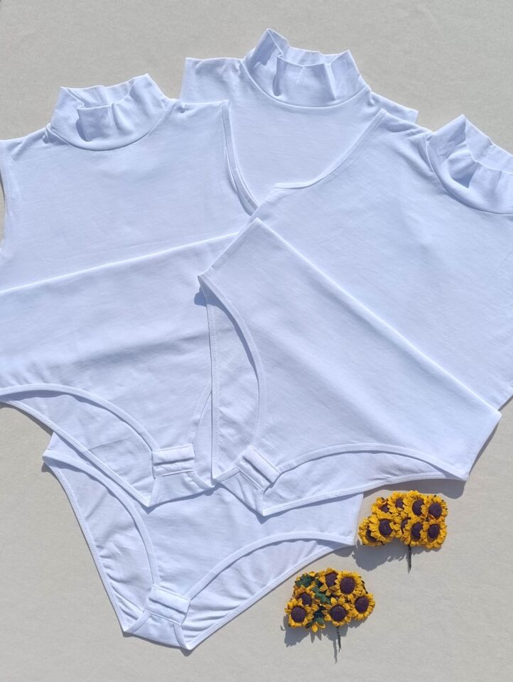 Sıfır Kol Balıkçı Yaka  Beyaz Çıtçıtlı 3'lü Kadın Atlet-body