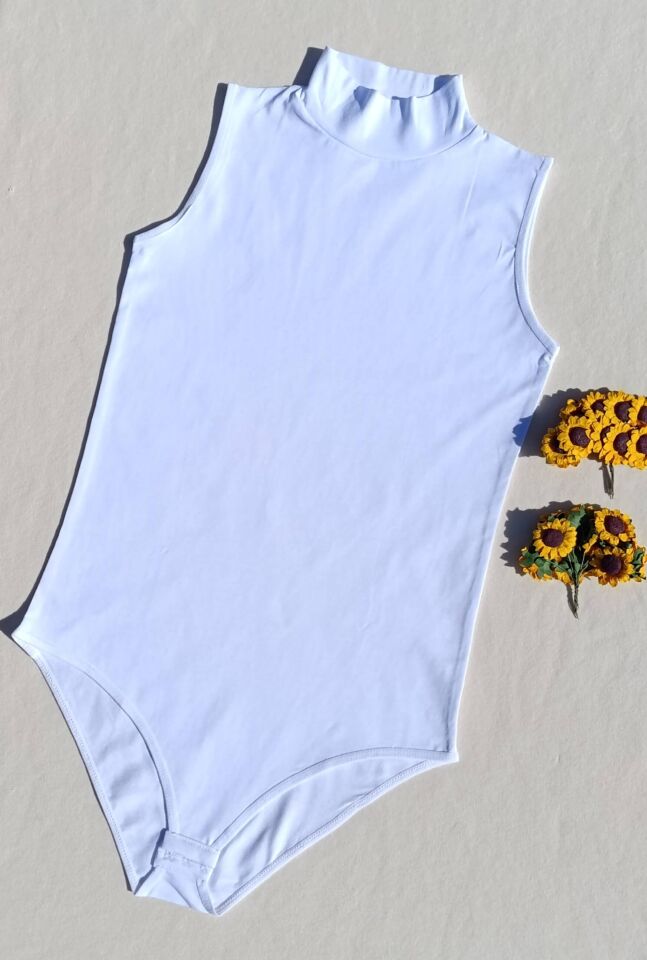 Sıfır Kol Balıkçı Yaka  Beyaz Çıtçıtlı 3'lü Kadın Atlet-body