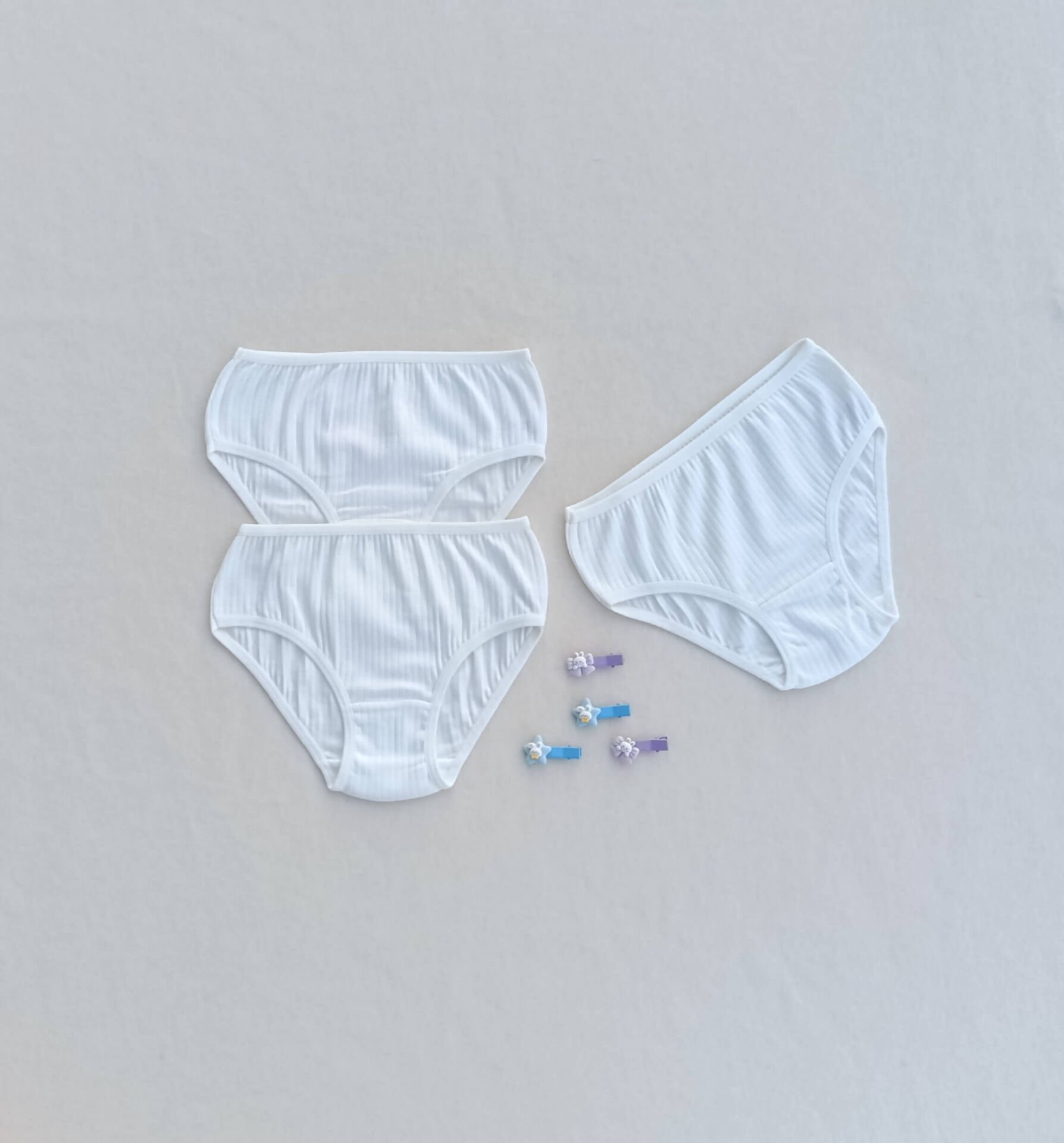 Kız Çocuk Yumuşak Dokulu Esnek Likralı 3'lü Külot Slip