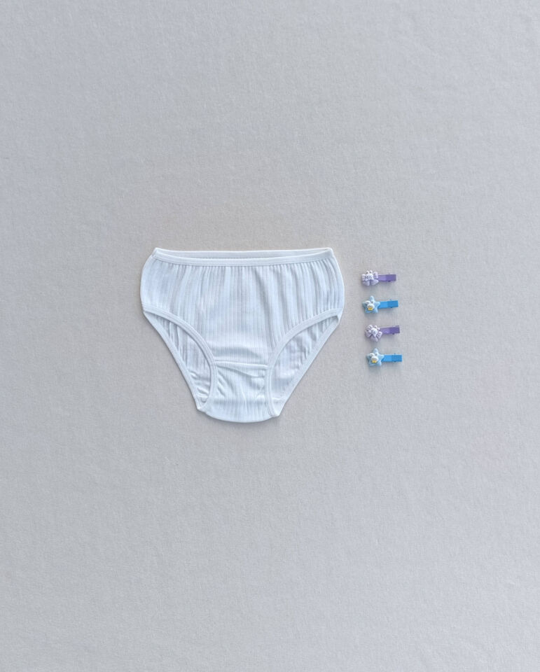 Kız Çocuk Yumuşak Dokulu Esnek Likralı 3'lü Külot Slip