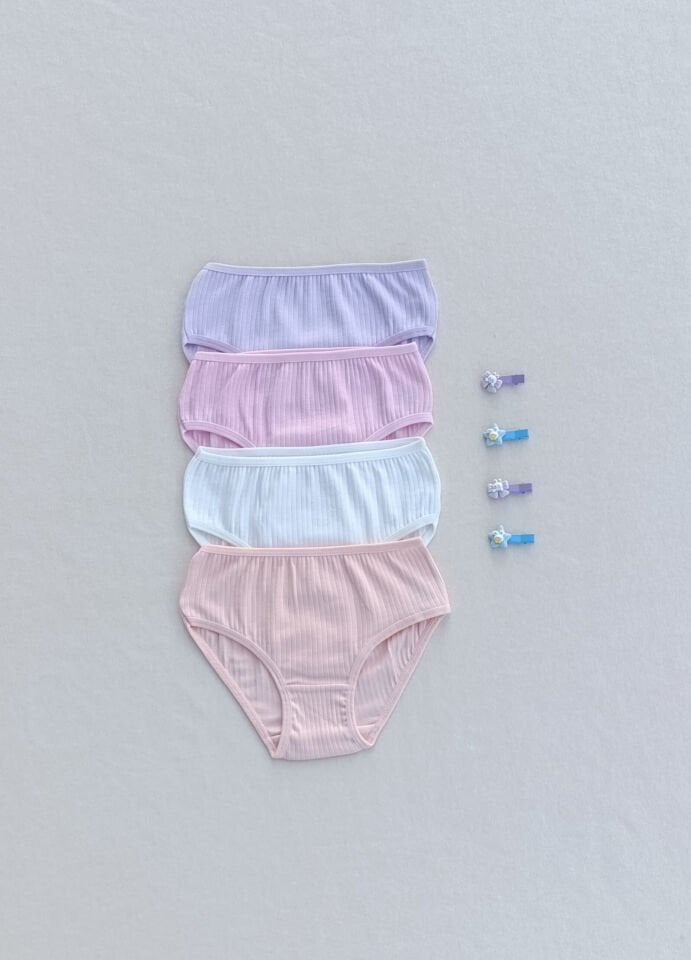 Kız Çocuk Renkli Yumuşak Dokulu Esnek Likralı 4'lü Külot Slip