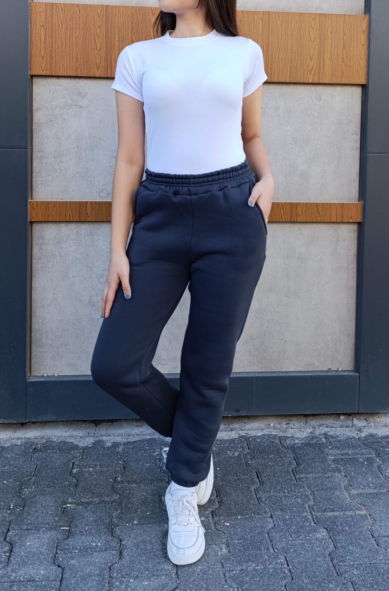 Yüksek Bel Paçası Lastikli 3 iplik Şardonlu Cepli Eşofman Altı