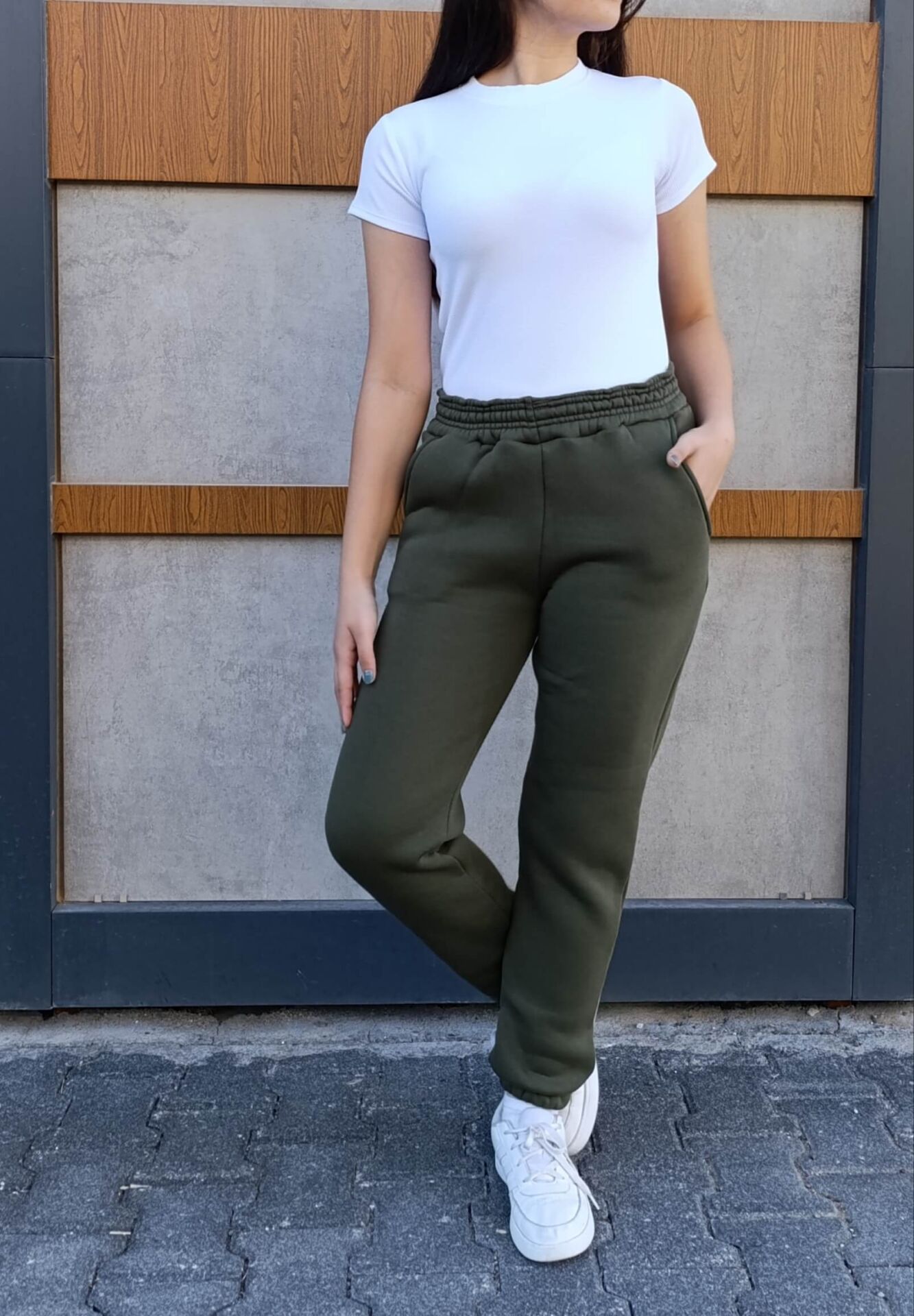 Yüksek Bel Paçası Lastikli 3 iplik Şardonlu Cepli Eşofman Altı