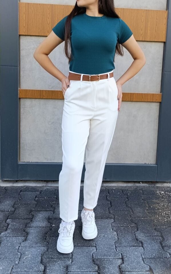 Kadın Dar Paça Pileli Kemerli Krep Kumaş Pantolon